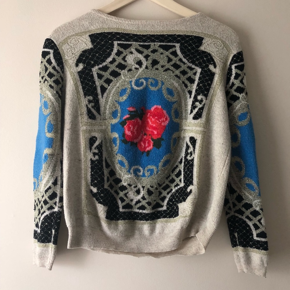 Ornate sweater with rose